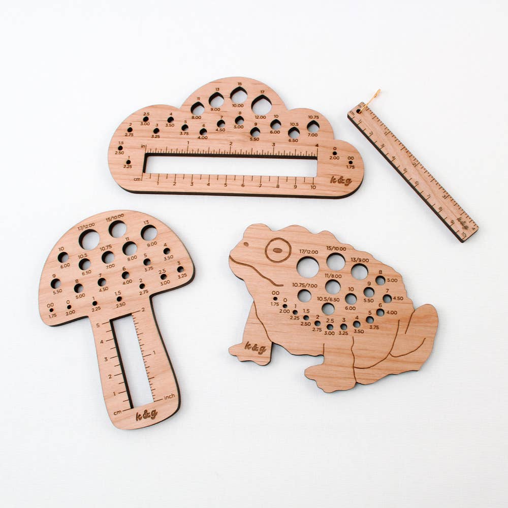 4" Cloud Knitting Needle Gauge Tool